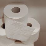Les secrets de fabrication du papier toilette : de la matière première à l’emballage