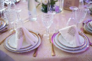 7 Règles d'Étiquette Historiques Étonnamment Bizarres