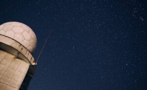 LIGO : Découverte des Ondes Gravitationnelles et la Nouvelle Voix de l'Univers