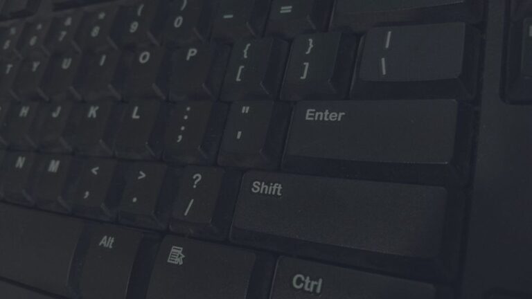 La Vérité Surprenante : Le Clavier QWERTY a été Conçu pour Vous Ralentir !