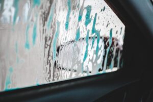 Points Noirs sur les Vitres de Voiture : Mystère Résolu (Frits et Fonctions)