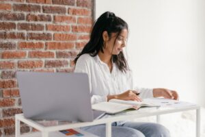 Apprendre Seul : Le Guide Complet en 7 Étapes pour Maîtriser N'importe Quelle Compétence