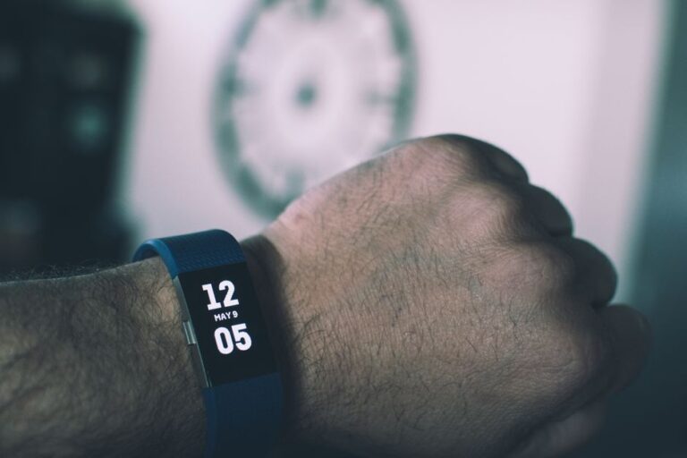 Avis Fitbit Air après 1 mois : Le tracker sans abonnement qui change tout ?