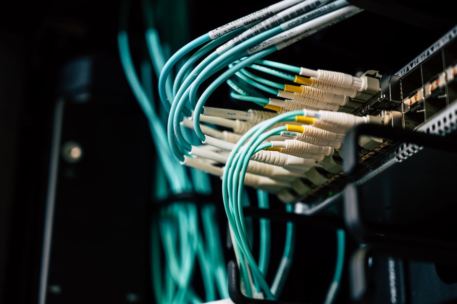 Câbles sous-marins : L'autoroute de l'Internet, de Calais aux défis mondiaux