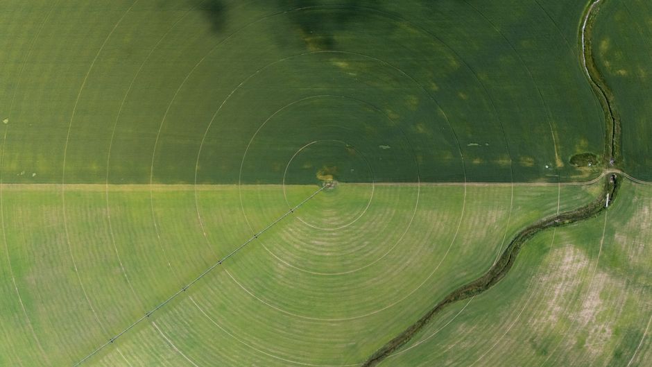 Système d'Irrigation à Pivot Central : Construction, Fonctionnement et Avantages Agricoles