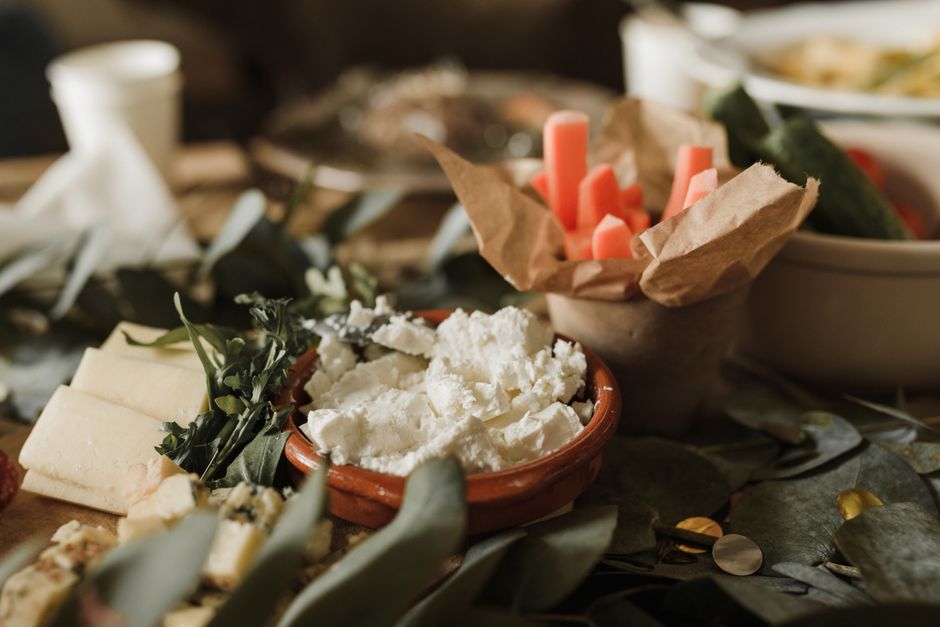 Feta Grecque : Crise, AOP et Enjeux pour l'Or Blanc de la Grèce