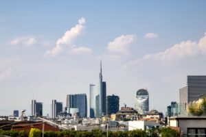 Fusions-Acquisitions Bancaires en Italie : Le « Far West » qui Redessine l’Europe Financière