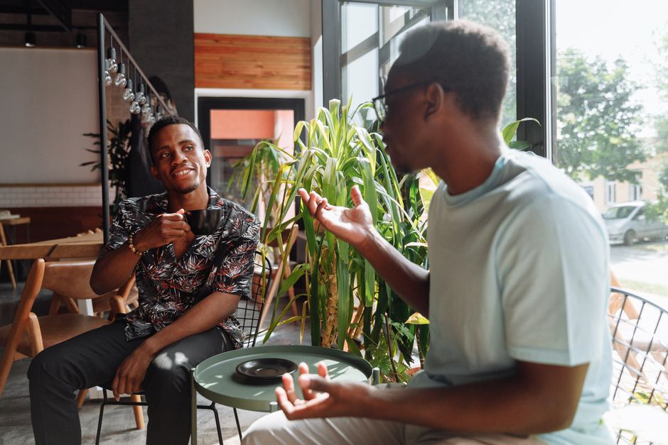 Maîtriser le Small Talk en Anglais : 30 Questions pour une Conversation Fluide